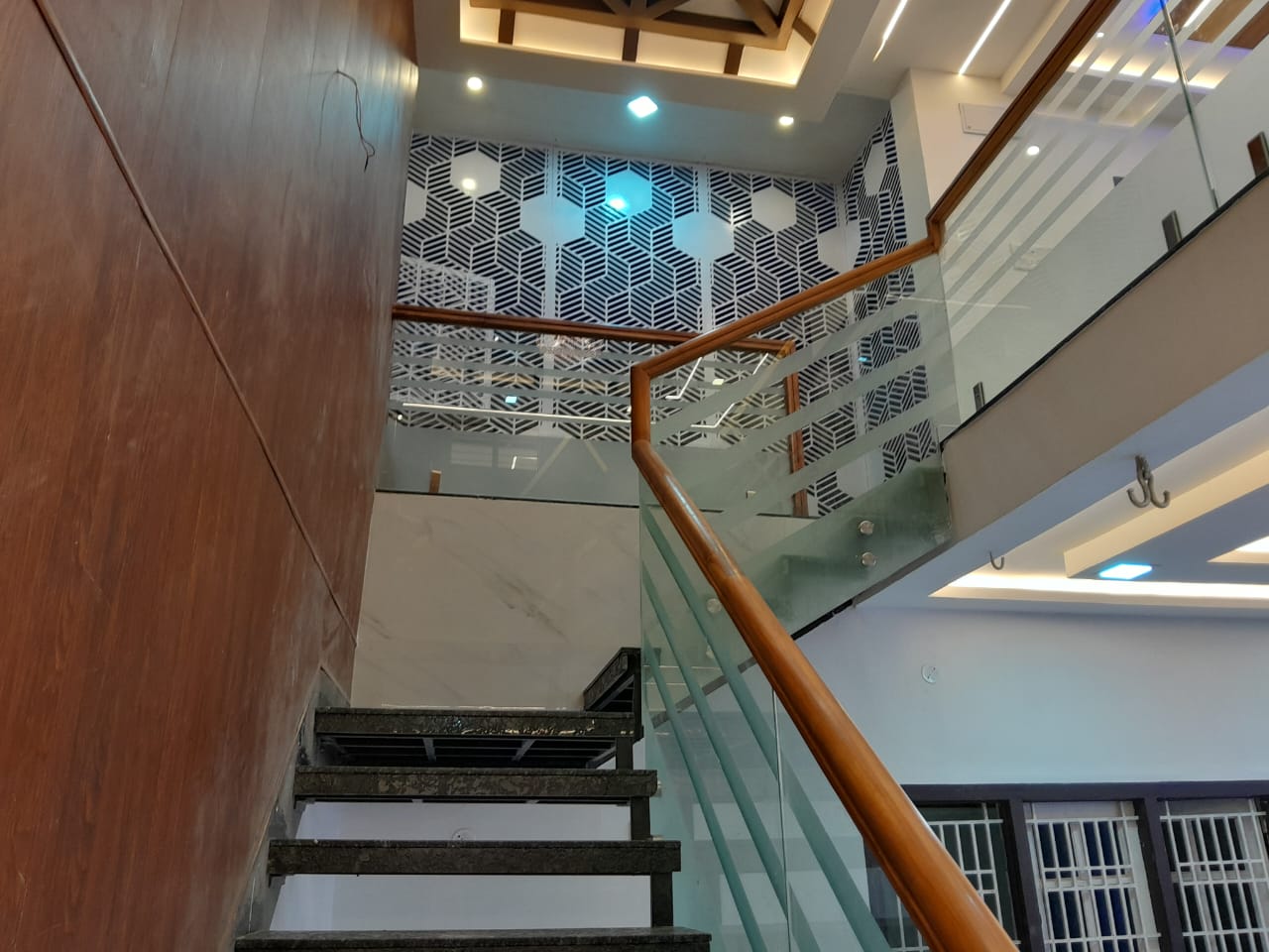 SS Hand Railing With Glass_03