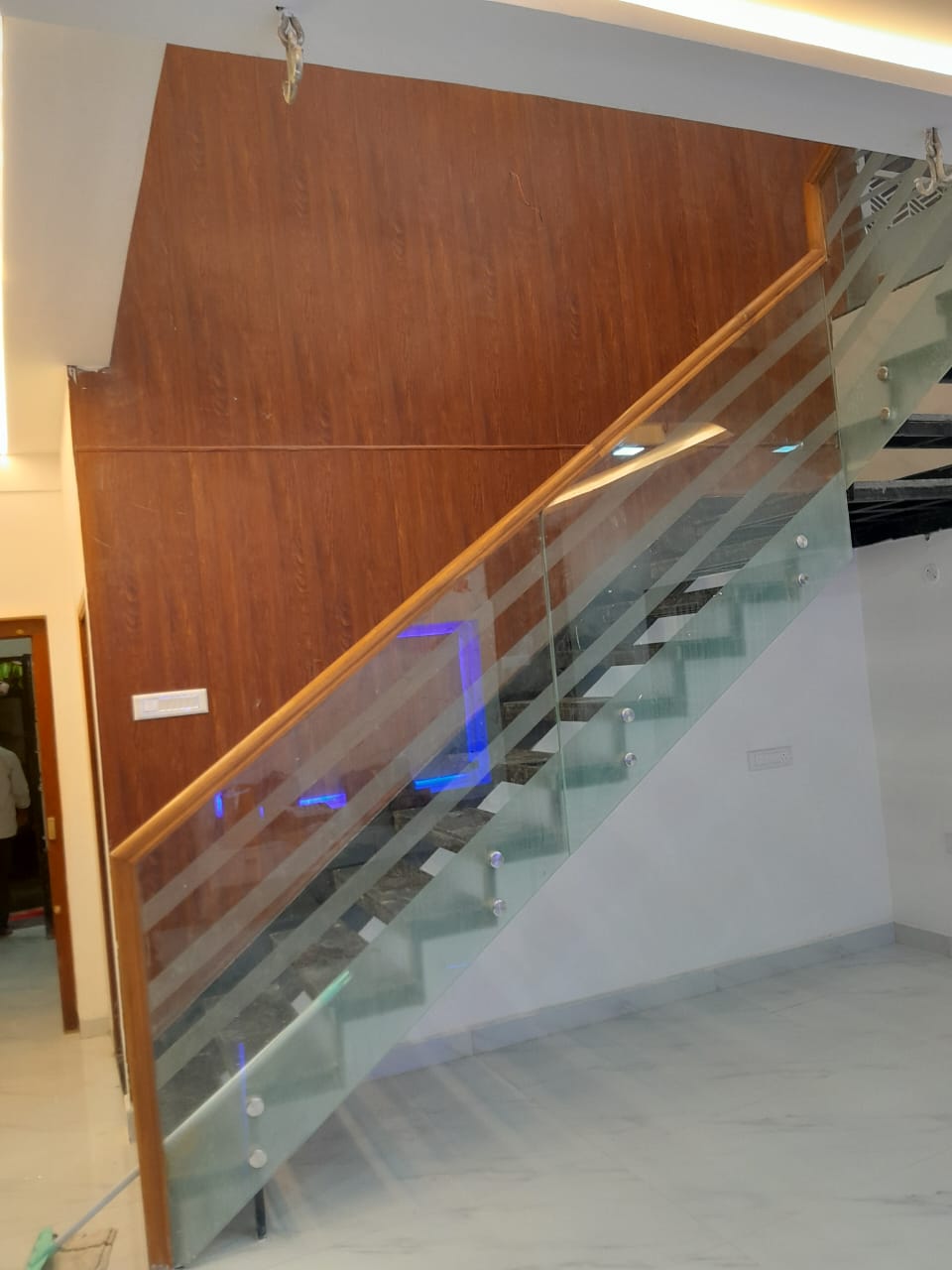 SS Hand Railing With Glass_05